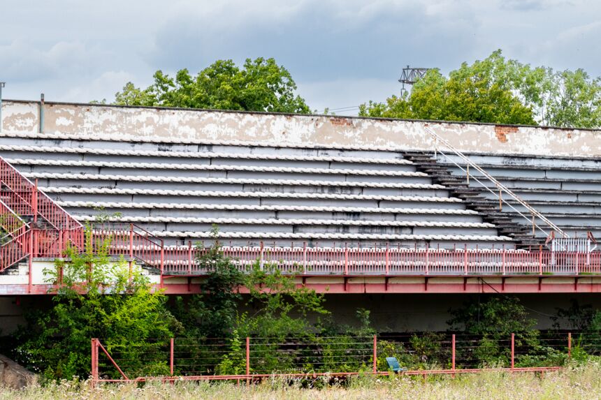 Stadion der Stahlwerker "Ernst Grube" Riesa, Ernst-Grube-Stadion, ehemalige Spielstätte der BSG Stahl Riesa