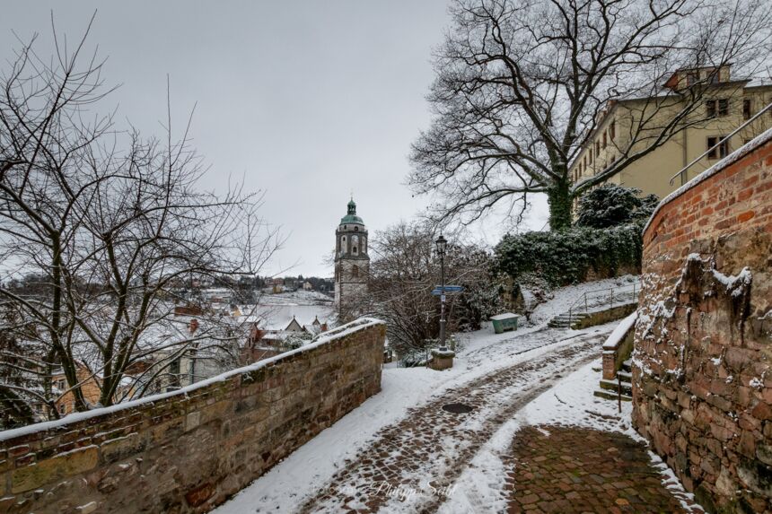 Winter in Meißen 2021 - Blick zur Frauenkirche von den Afrastufen/Leinewebergasse