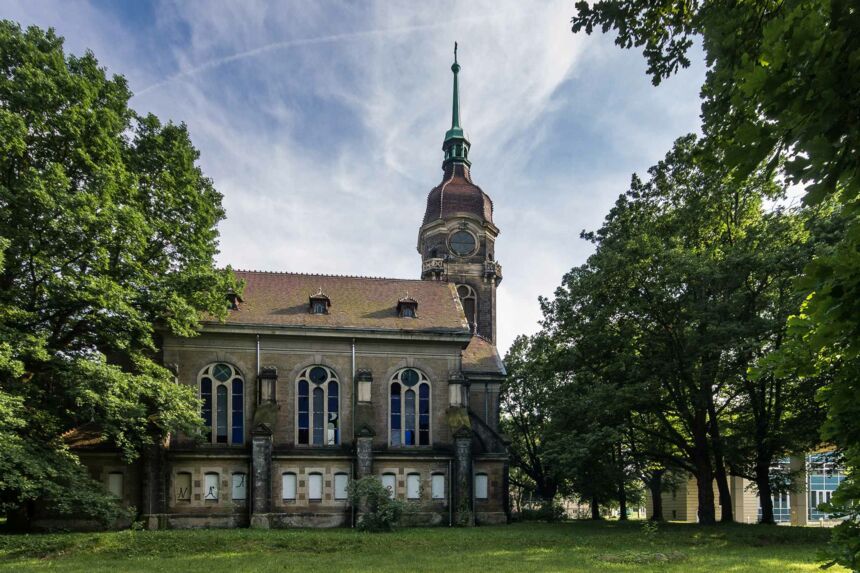 Verlassene und entweihte Kirche in Deutschland
