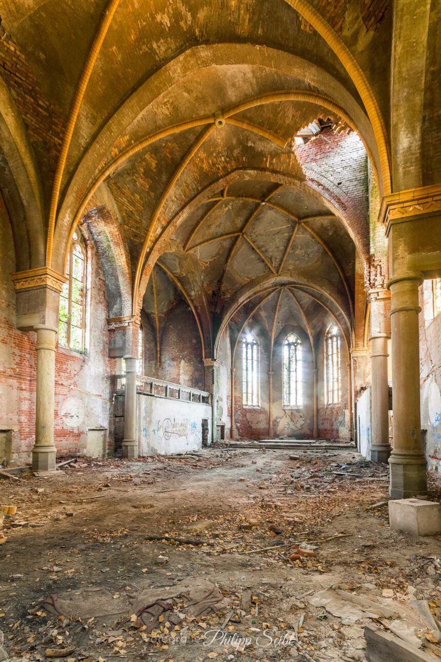 Verlassene Kirche Ruine