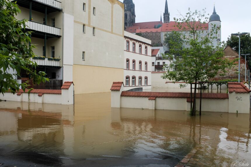Elbe-Hochwasser 2013 in Meißen, Parkplatz am alten Sägewerk