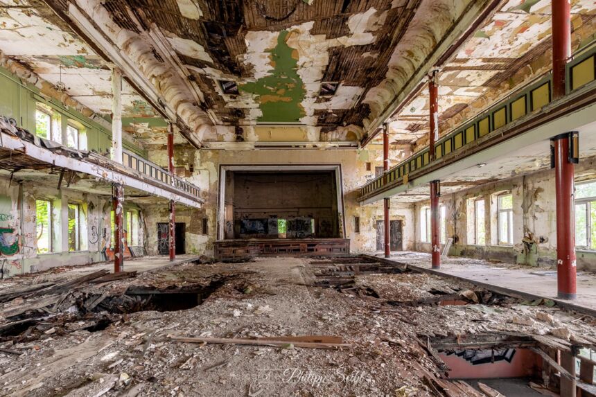 Ballhaus Wintergarten, Verlassener Gasthof mit Saal