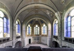 Verlassene und entweihte Kirche in Deutschland