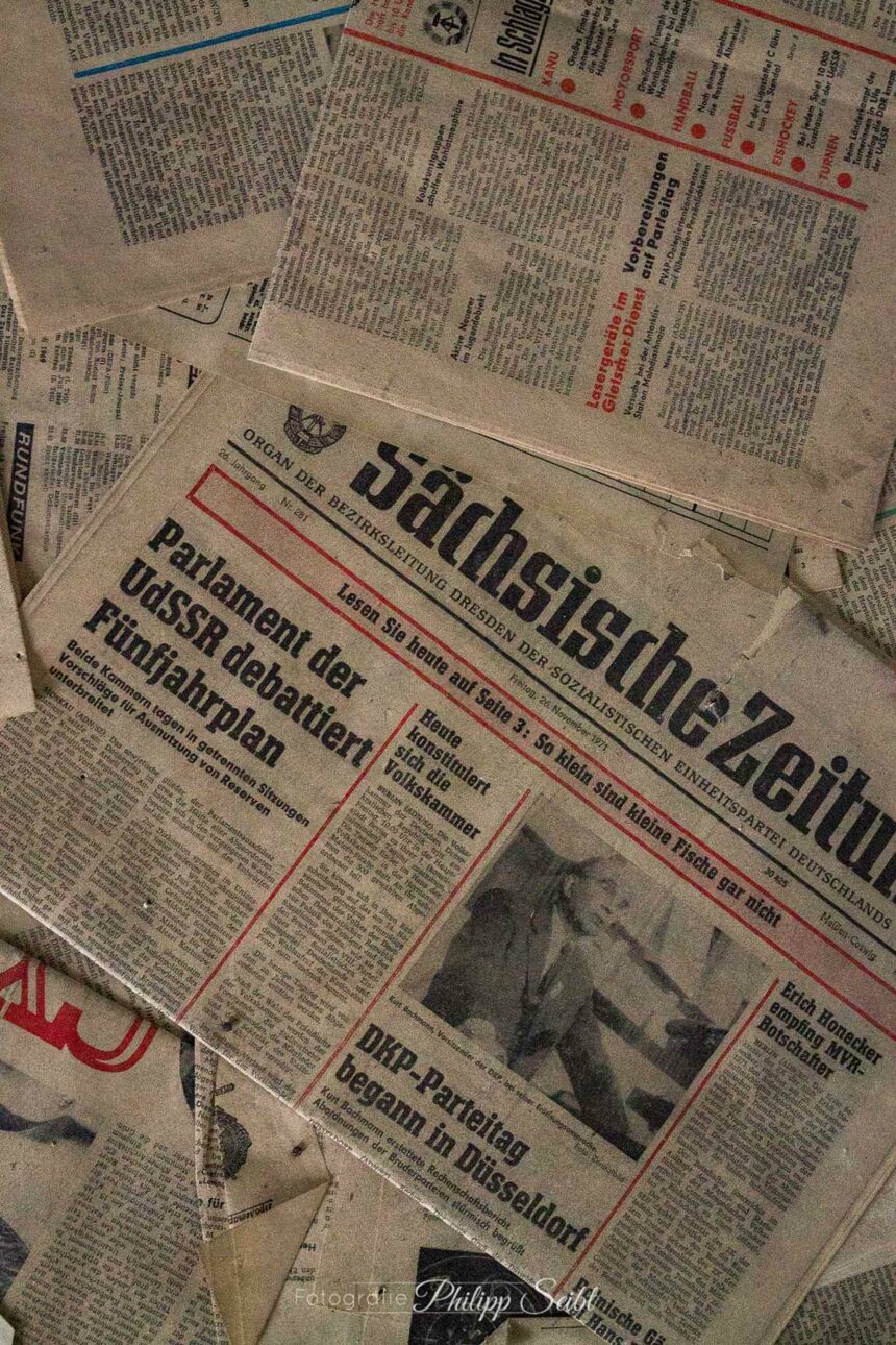 Sächsische Zeitung 26. November 1971: Parlament der UdSSR debattiert Fünfjahresplan, DKP-Parteitag