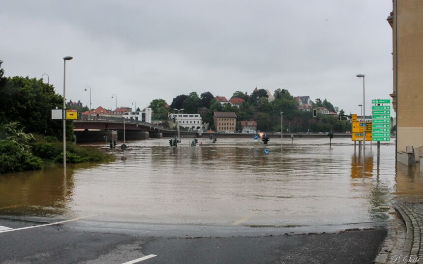Elbe-Hochwasser 2013 in Meißen, an der Altstadtbrücke